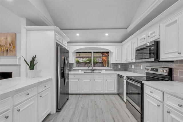 4418 Crofter Glen Drive, Friendswood, TX 77546