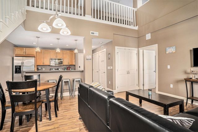 530 Miller Drive 308, Grand Haven, MI 49417