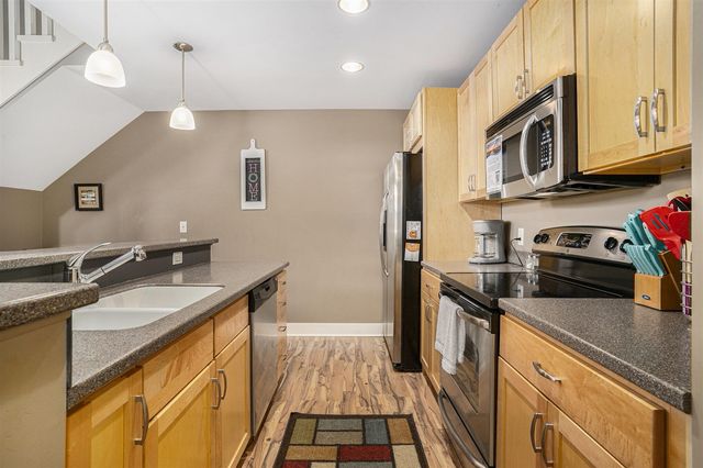 530 Miller Drive 308, Grand Haven, MI 49417