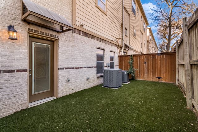 4830 Cedar Springs Road 11, Dallas, TX 75219