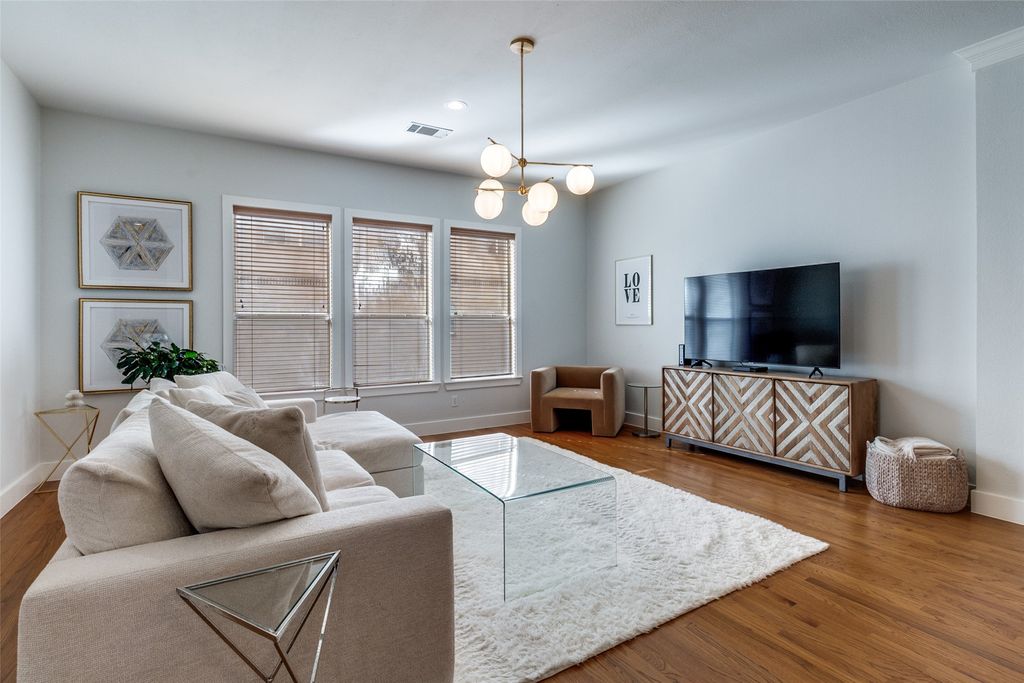 4830 Cedar Springs Road 11, Dallas, TX 75219