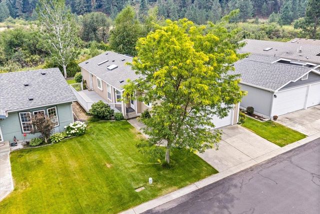 1041 W Sunny Creek Cir, Spokane, WA 99224