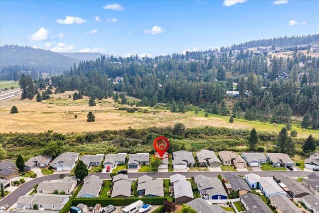1041 W Sunny Creek Cir, Spokane, WA 99224