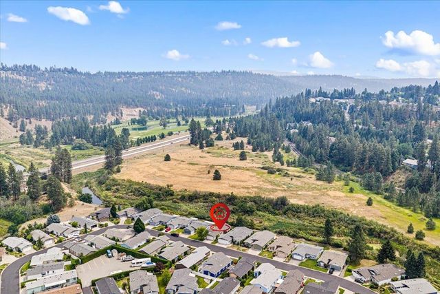 1041 W Sunny Creek Cir, Spokane, WA 99224
