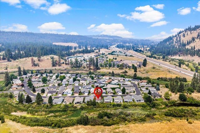1041 W Sunny Creek Cir, Spokane, WA 99224