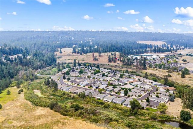 1041 W Sunny Creek Cir, Spokane, WA 99224