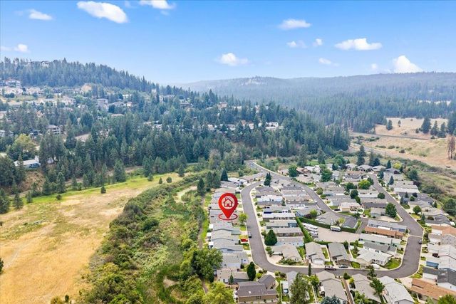 1041 W Sunny Creek Cir, Spokane, WA 99224
