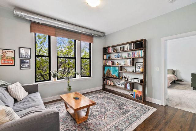 3142 W George Street C3, Chicago, IL 60618