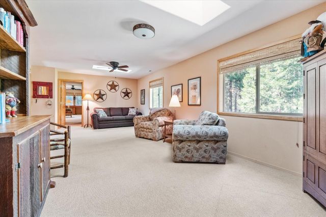 1385 Topanga Ln, Arnold, CA 95223