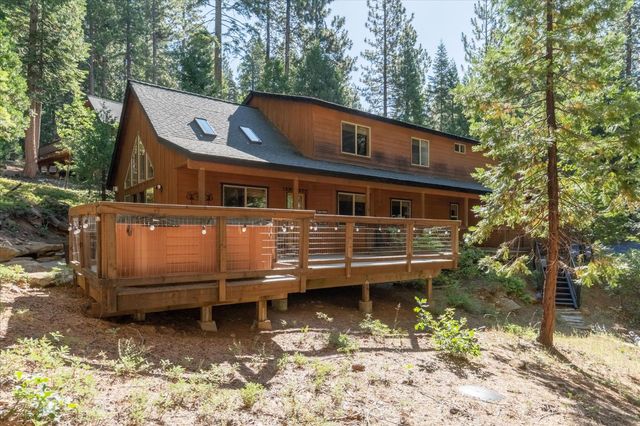 1385 Topanga Ln, Arnold, CA 95223