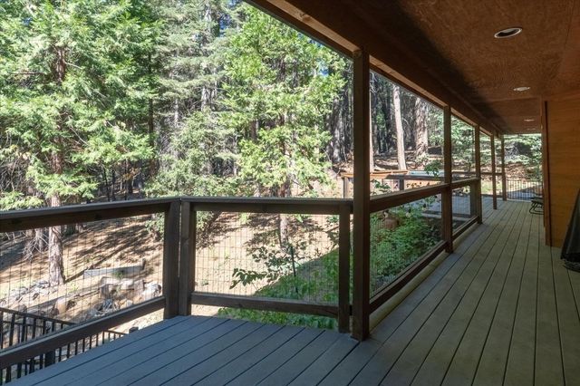 1385 Topanga Ln, Arnold, CA 95223