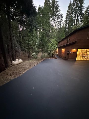 1385 Topanga Ln, Arnold, CA 95223