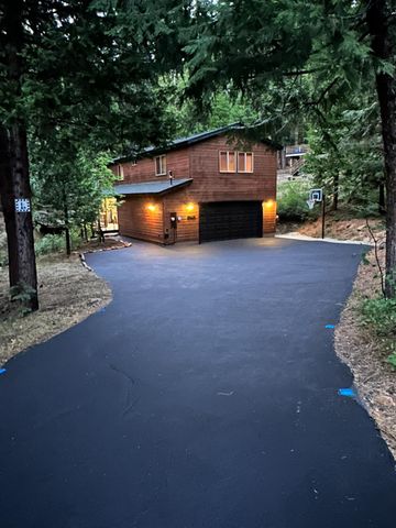 1385 Topanga Ln, Arnold, CA 95223