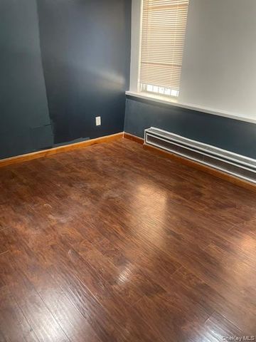 4451 Barnes Avenue, Bronx, NY 10466