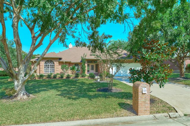 121 April Waters Drive N, Montgomery, TX 77356