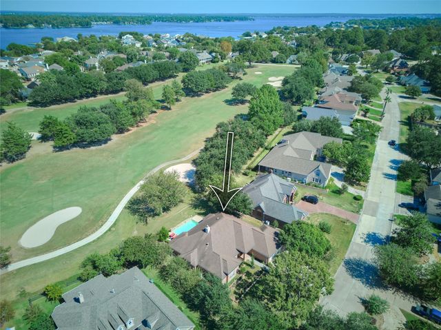 121 April Waters Drive N, Montgomery, TX 77356