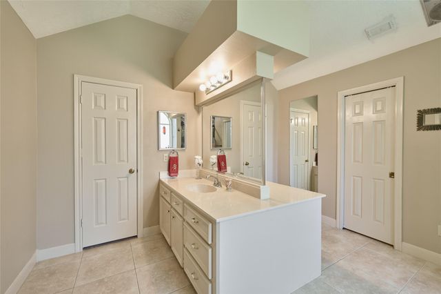 121 April Waters Drive N, Montgomery, TX 77356