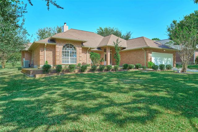 121 April Waters Drive N, Montgomery, TX 77356