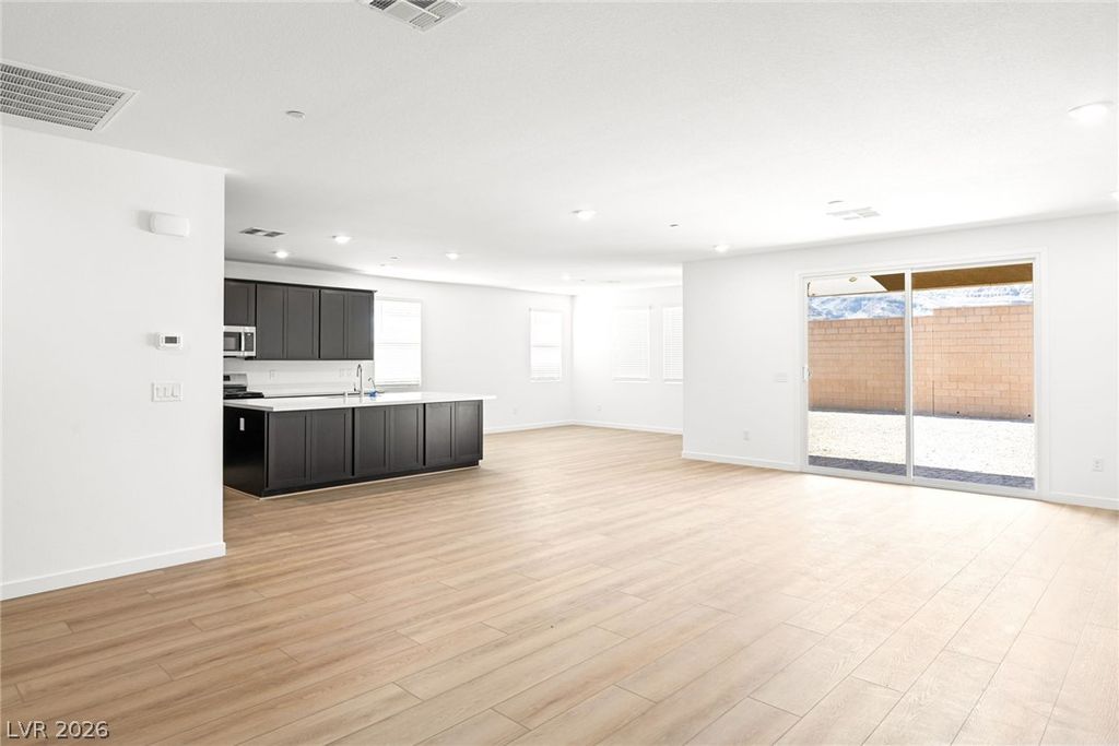 6235 Atlan Pointe Street, Las Vegas, NV 89166 — photo 4