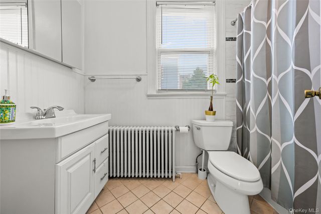 46 Meadow Lane, New Rochelle, NY 10805