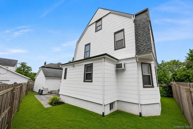 46 Meadow Lane, New Rochelle, NY 10805