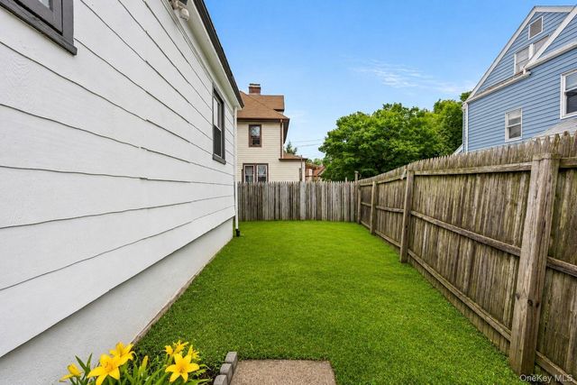 46 Meadow Lane, New Rochelle, NY 10805