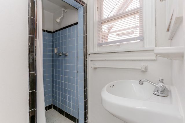 1812 Banks Street 2, Houston, TX 77098