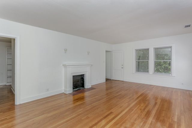 1812 Banks Street 2, Houston, TX 77098