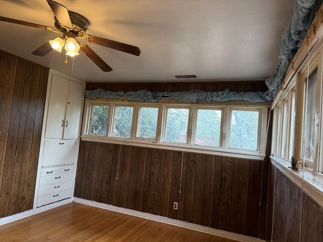 406 E 35th St, Odessa, TX 79762