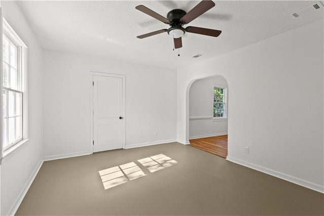 953 Cloverdale Drive, Mobile, AL 36606