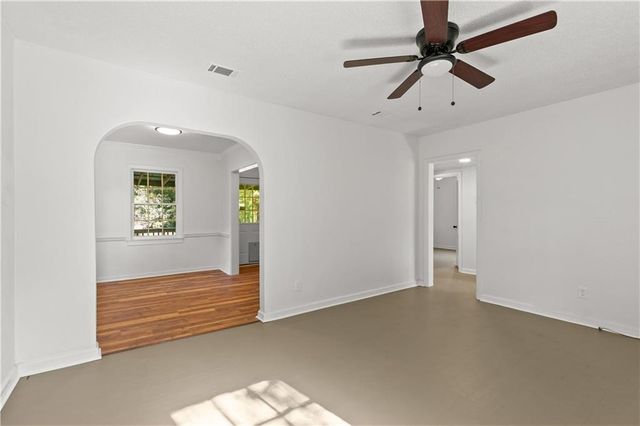 953 Cloverdale Drive, Mobile, AL 36606