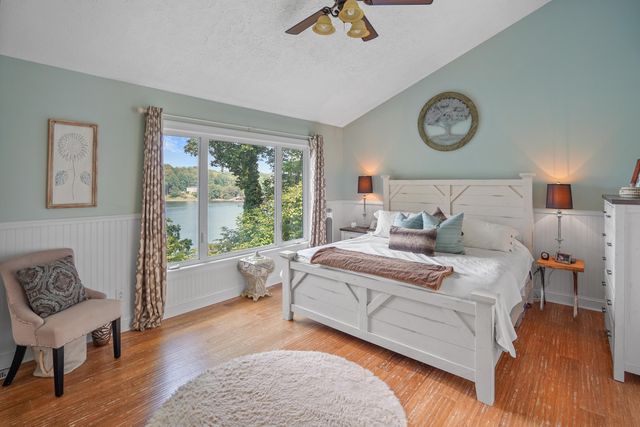 800 Long Island DR, Moneta, VA 24121