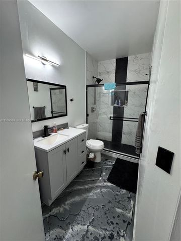 8270 NW 191st Ln 13L, Hialeah, FL 33015