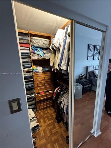 8270 NW 191st Ln 13L, Hialeah, FL 33015