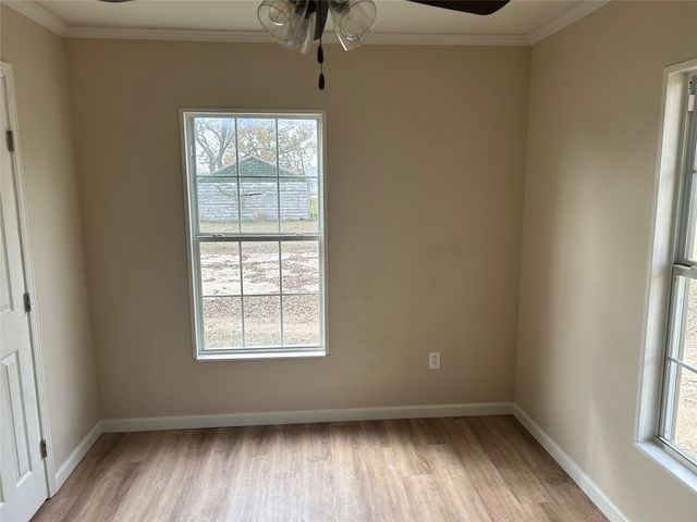 701 E Jefferson Avenue, Whitney, TX 76692