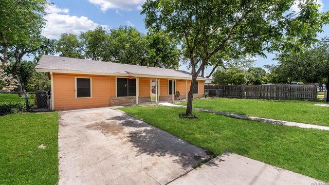 923 Whitman, San Antonio, TX 78211