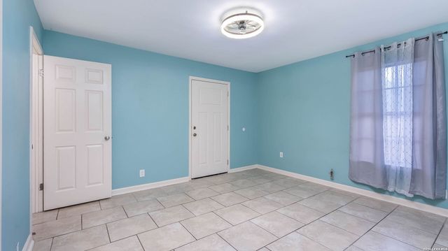 923 Whitman, San Antonio, TX 78211