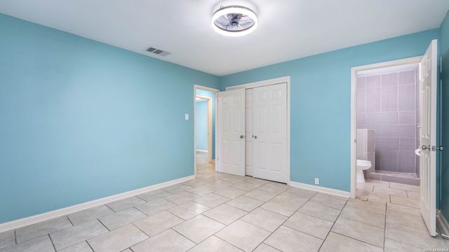 923 Whitman, San Antonio, TX 78211