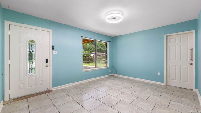 923 Whitman, San Antonio, TX 78211