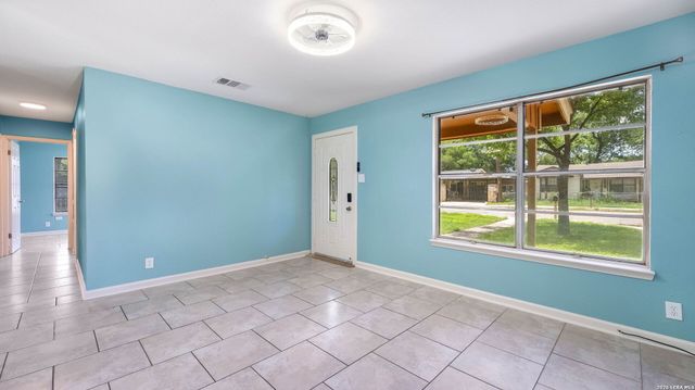 923 Whitman, San Antonio, TX 78211