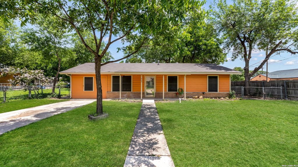 923 Whitman, San Antonio, TX 78211