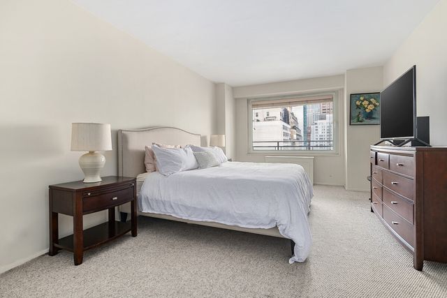 303 E 57th St Apt 21F, New York City, NY 10022