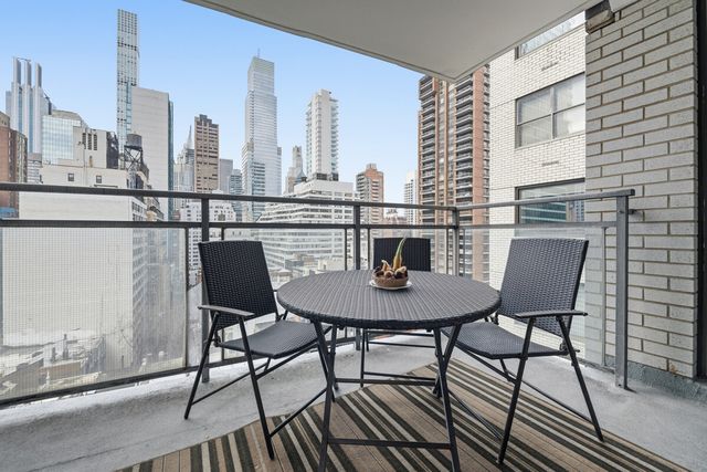 303 E 57th St Apt 21F, New York City, NY 10022