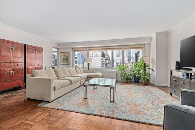 303 E 57th St Apt 21F, New York City, NY 10022