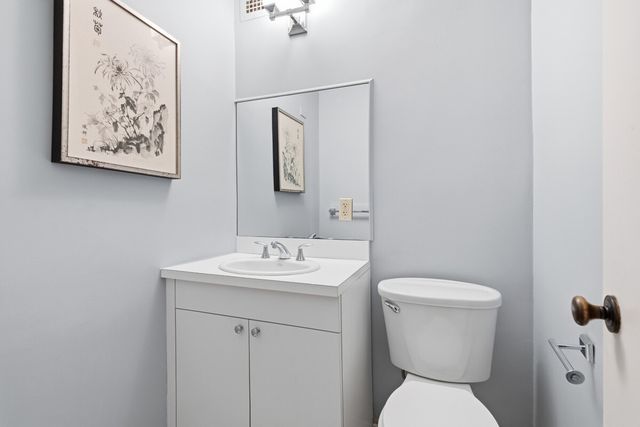 303 E 57th St Apt 21F, New York City, NY 10022