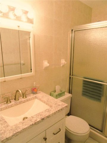 35 Pine Arbor Lane 201, Vero Beach, FL 32962