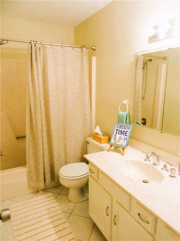 35 Pine Arbor Lane 201, Vero Beach, FL 32962