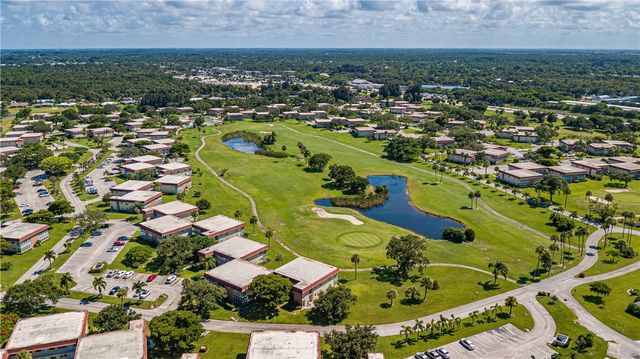 35 Pine Arbor Lane 201, Vero Beach, FL 32962