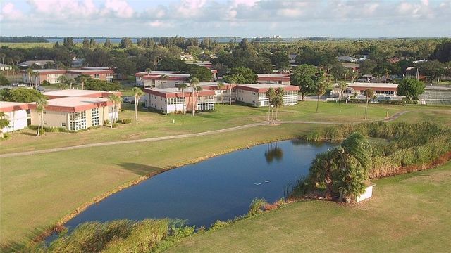 35 Pine Arbor Lane 201, Vero Beach, FL 32962