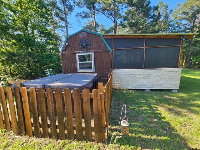 411 Green Meadow Trail, Holly Lake Ranch, TX 75765